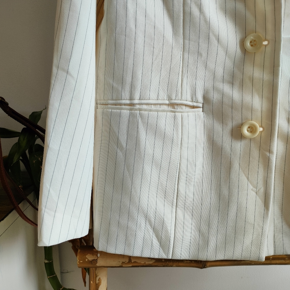 Vintage Single Breasted Striped Blazer - Picture 6 of 17